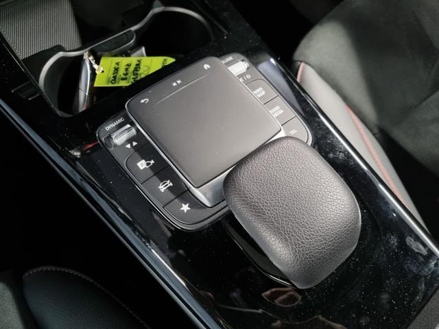MERCEDES-BENZ A 180 d Automatic Premium