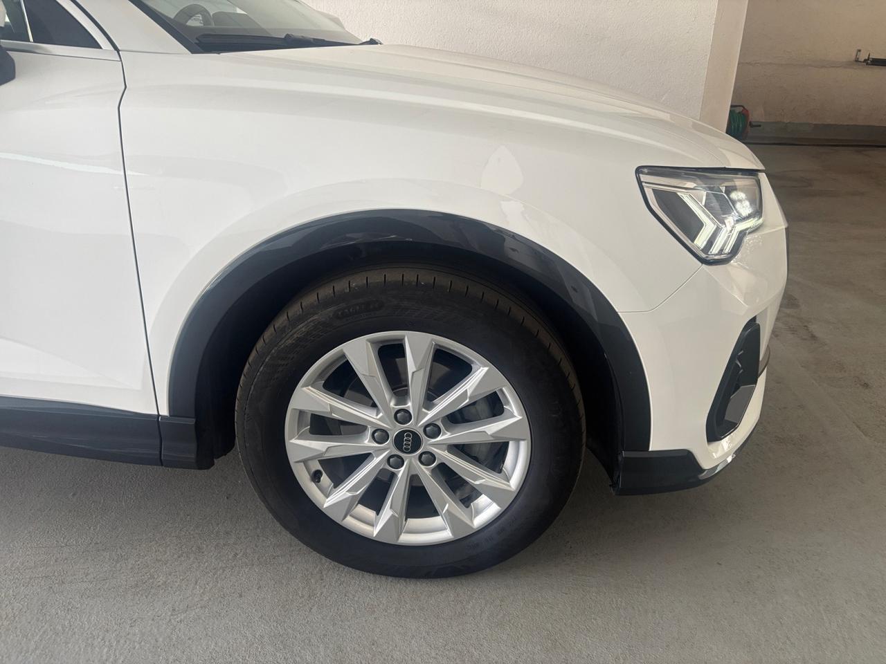 AUDI Q3 I 2019 Sportback - Q3 Sportback 35 2.0 tdi Business Plus