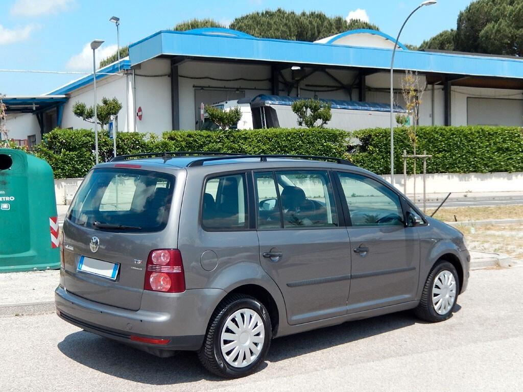 VOLKSWAGEN TOURAN 1.4 Metano della casa - 7 POSTI