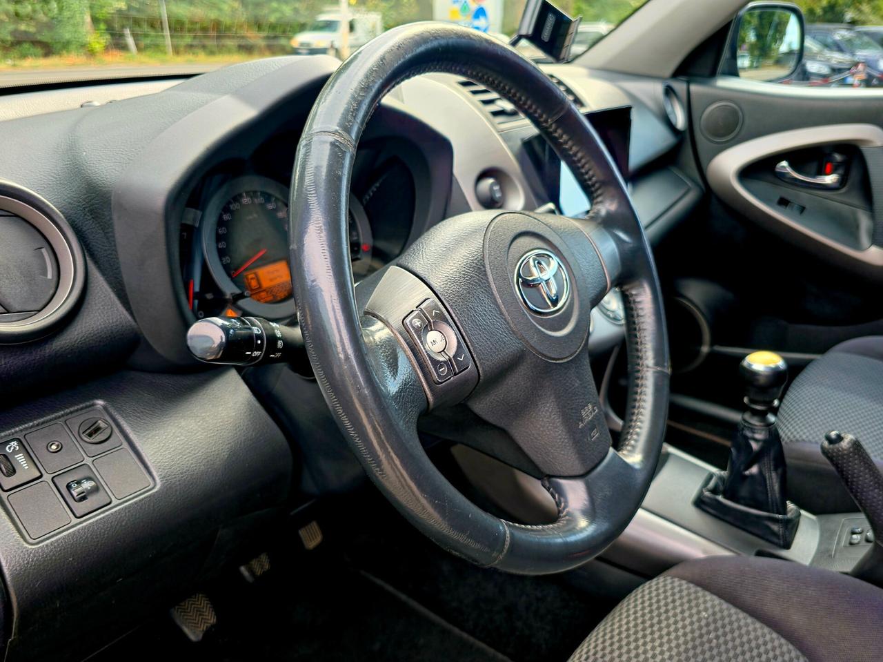 Toyota RAV 4 RAV4 2.2 D-4D 136 CV Luxury 2007-E4 4x4 Manuale