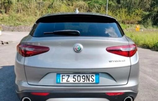 Alfa Romeo Stelvio 2.2 Turbodiesel 160 CV AT8 RWD