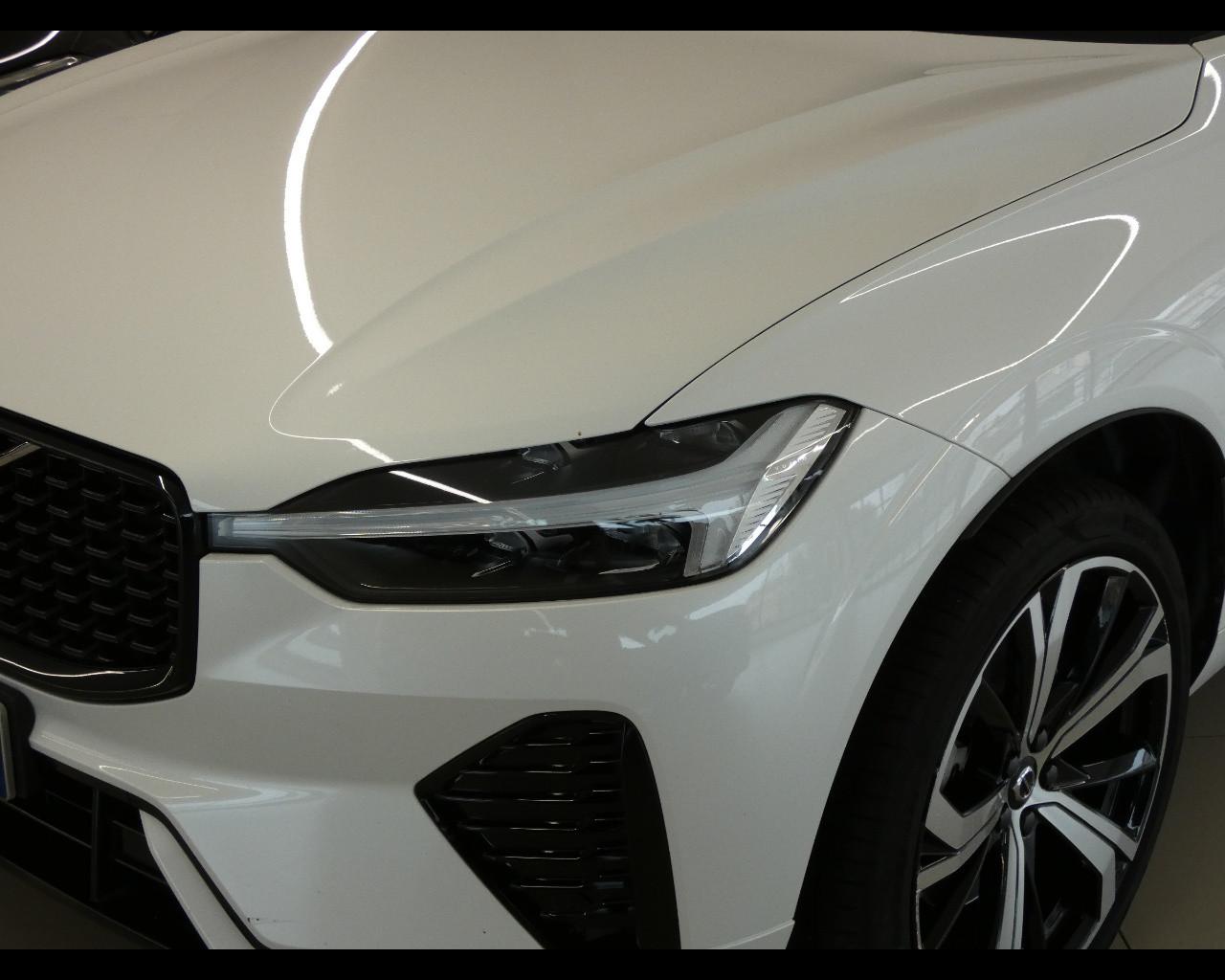 VOLVO XC60 (2017-->) - XC60 B4 (d) AWD automatico Plus Dark