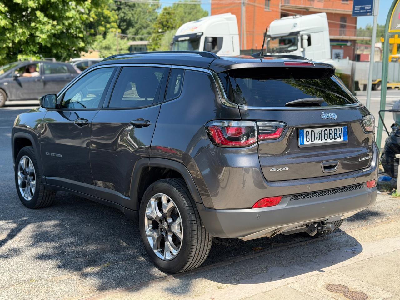 Jeep Compass 2.0 Multijet 4x4 automatica con gancio