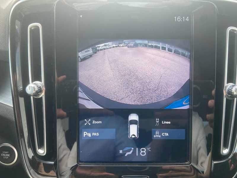 VOLVO XC40 2.0 d3 Momentum Core AuTo
