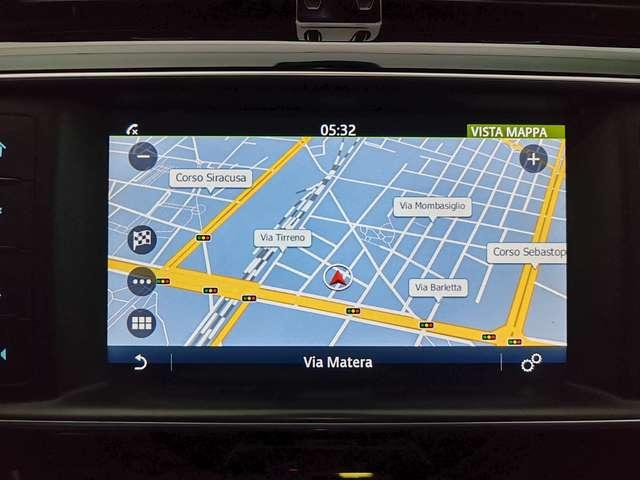 Jaguar F-Pace 2.0d Portfolio AWD 240cv Auto Navi + Camera