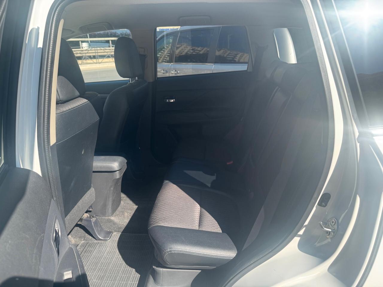 Mitsubishi Outlander 2.2 DI-D 4WD Intense