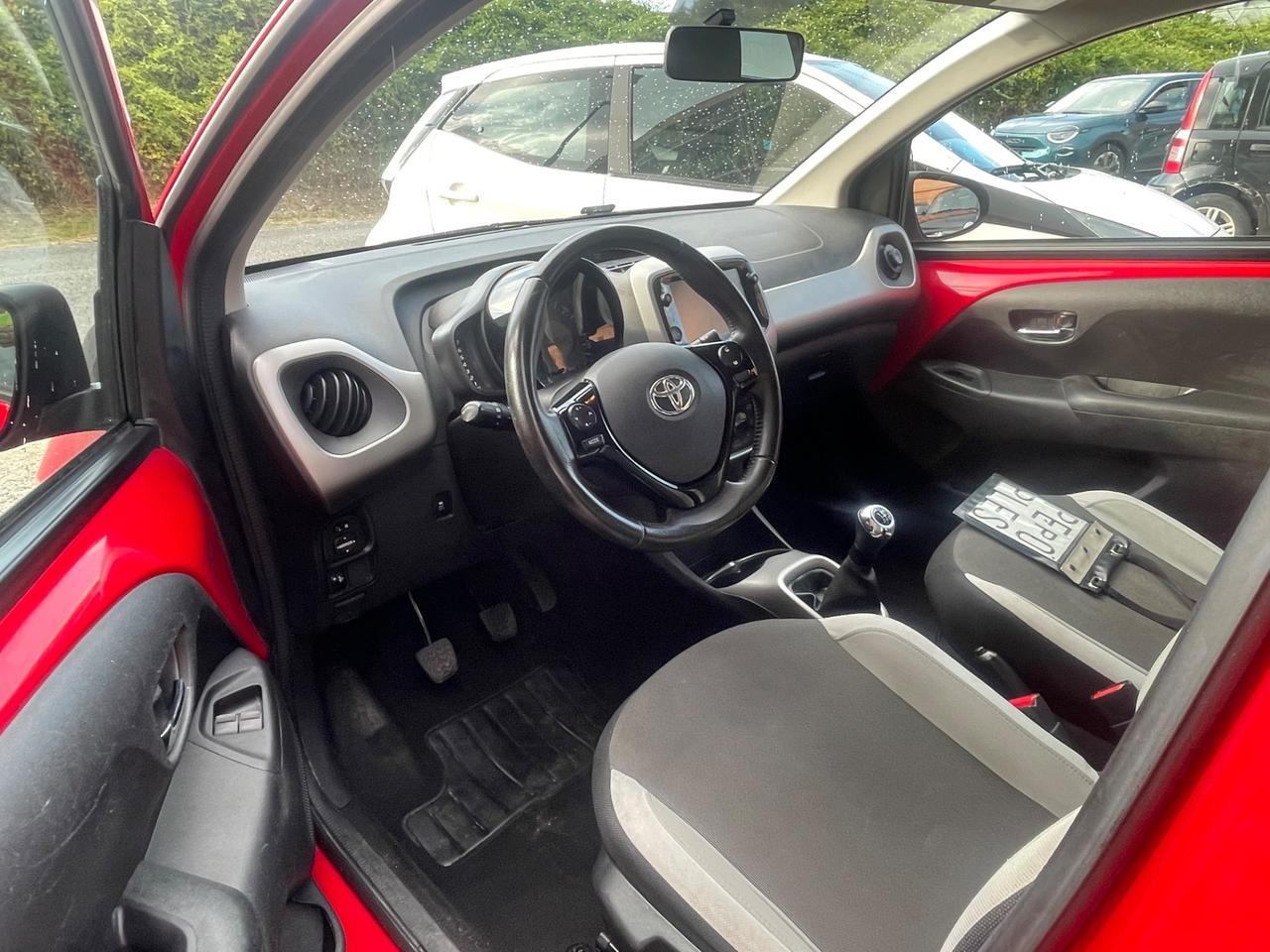Toyota Aygo 1.0 VVT-i 69 CV 5 porte x-cite TSS