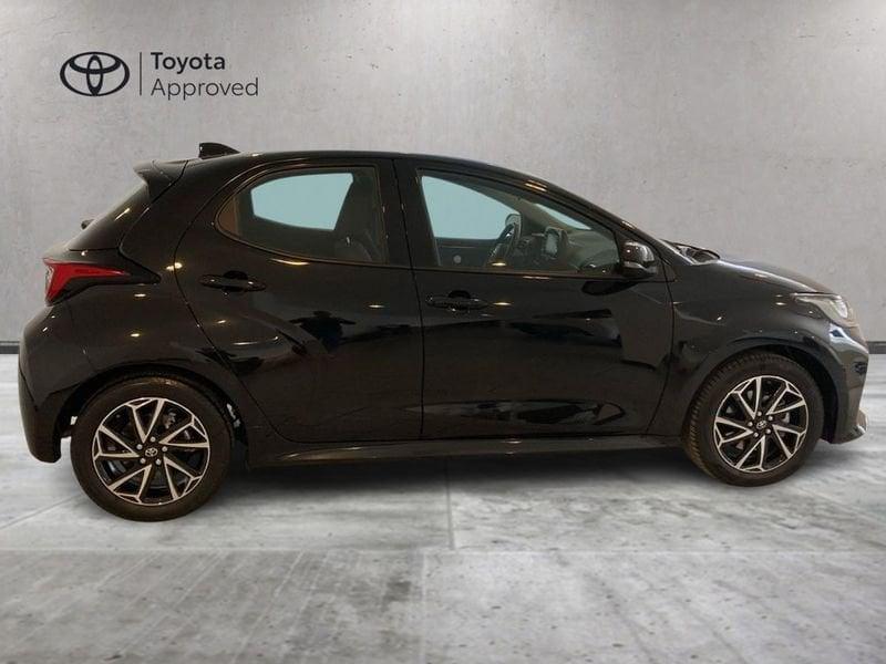Toyota Yaris Hybrid Trend MY22
