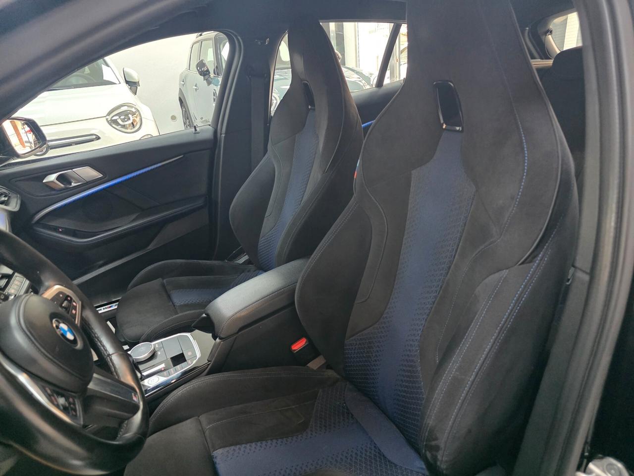 Bmw 118 118d 5p. Msport