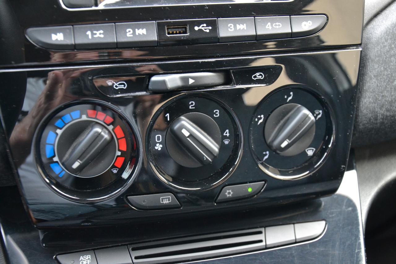 Lancia Ypsilon 1.0 HYBRID 70CV 5POSTI **PREZZO REALE**UNIPRO'**ITALIANA