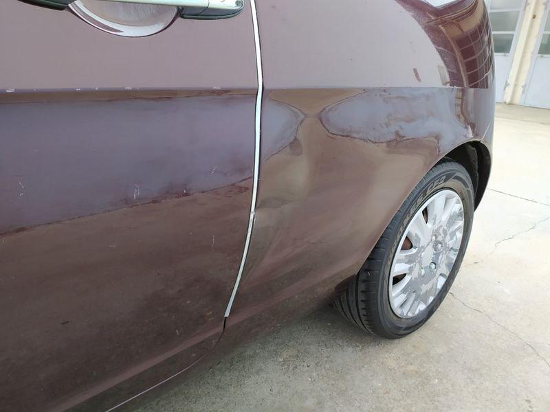 Lancia Ypsilon 1.3 MJT 75 CV Oro