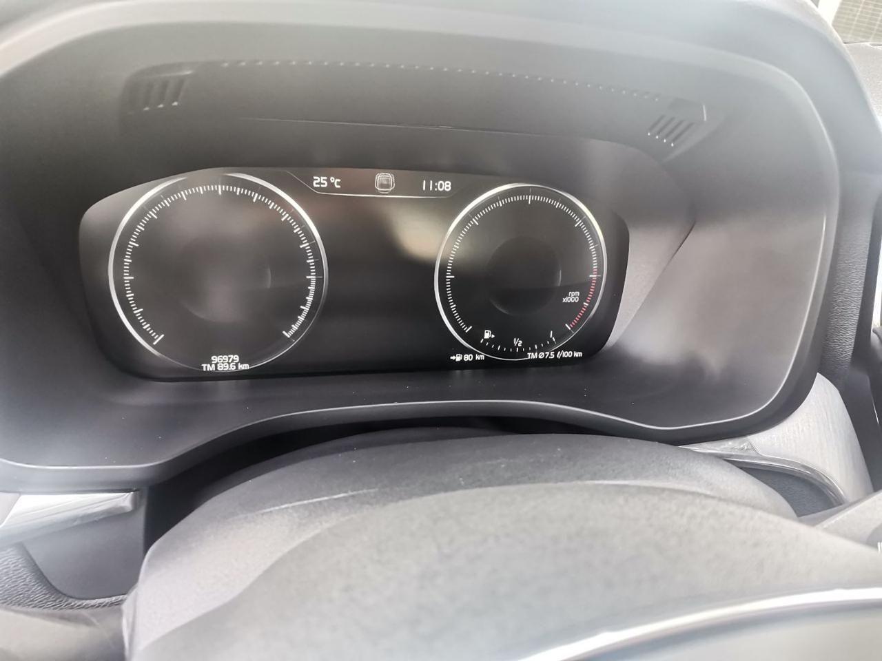 Volvo XC60 B4 (d) AWD Geartronic Momentum Pro