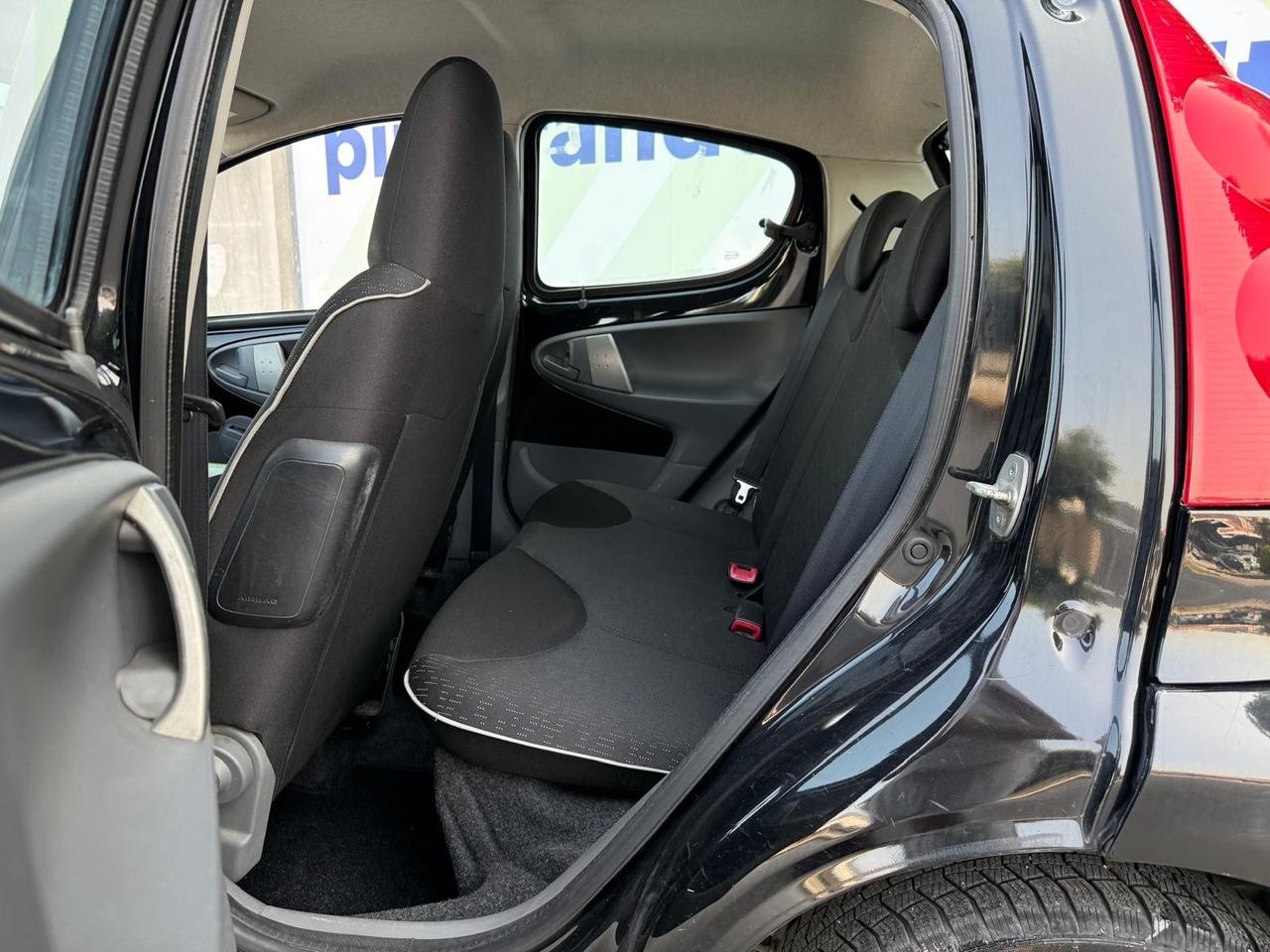 Peugeot 107 1.0 68CV 130mila KM Super Full 2010