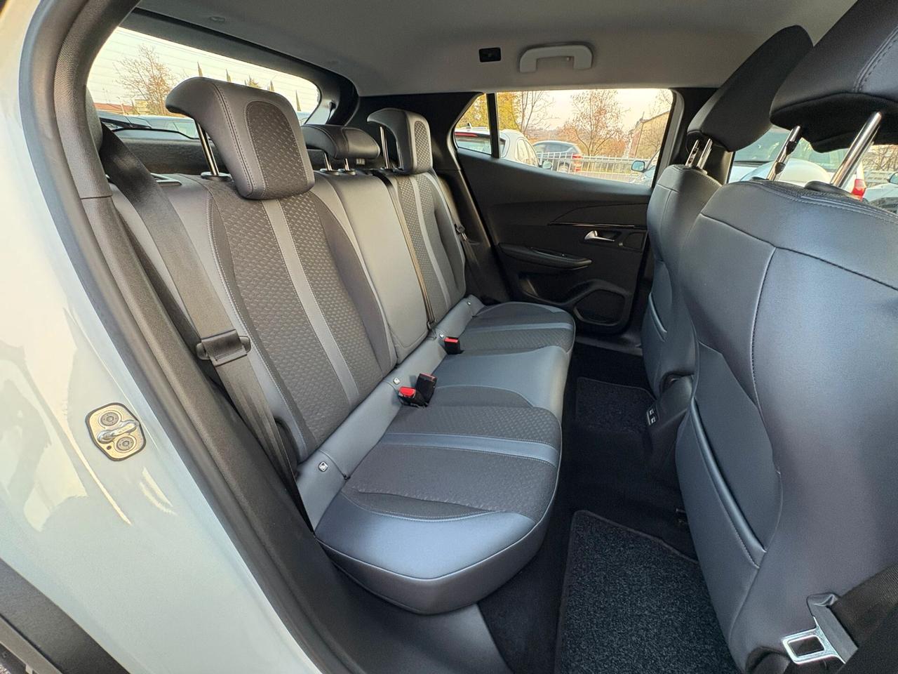 PEUGEOT 2008 1.5 HDI FULL OPTIONAL SI NEOPATENTATI