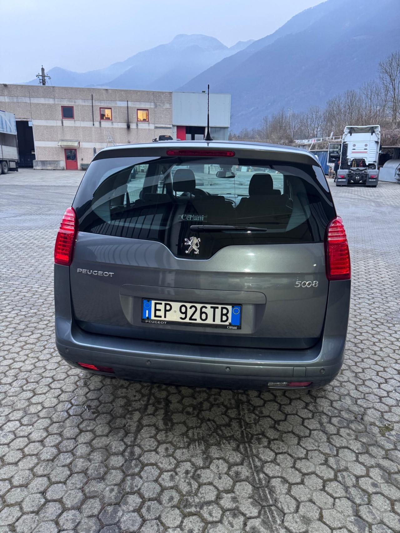 Peugeot 5008 1.6 HDi 112CV Business