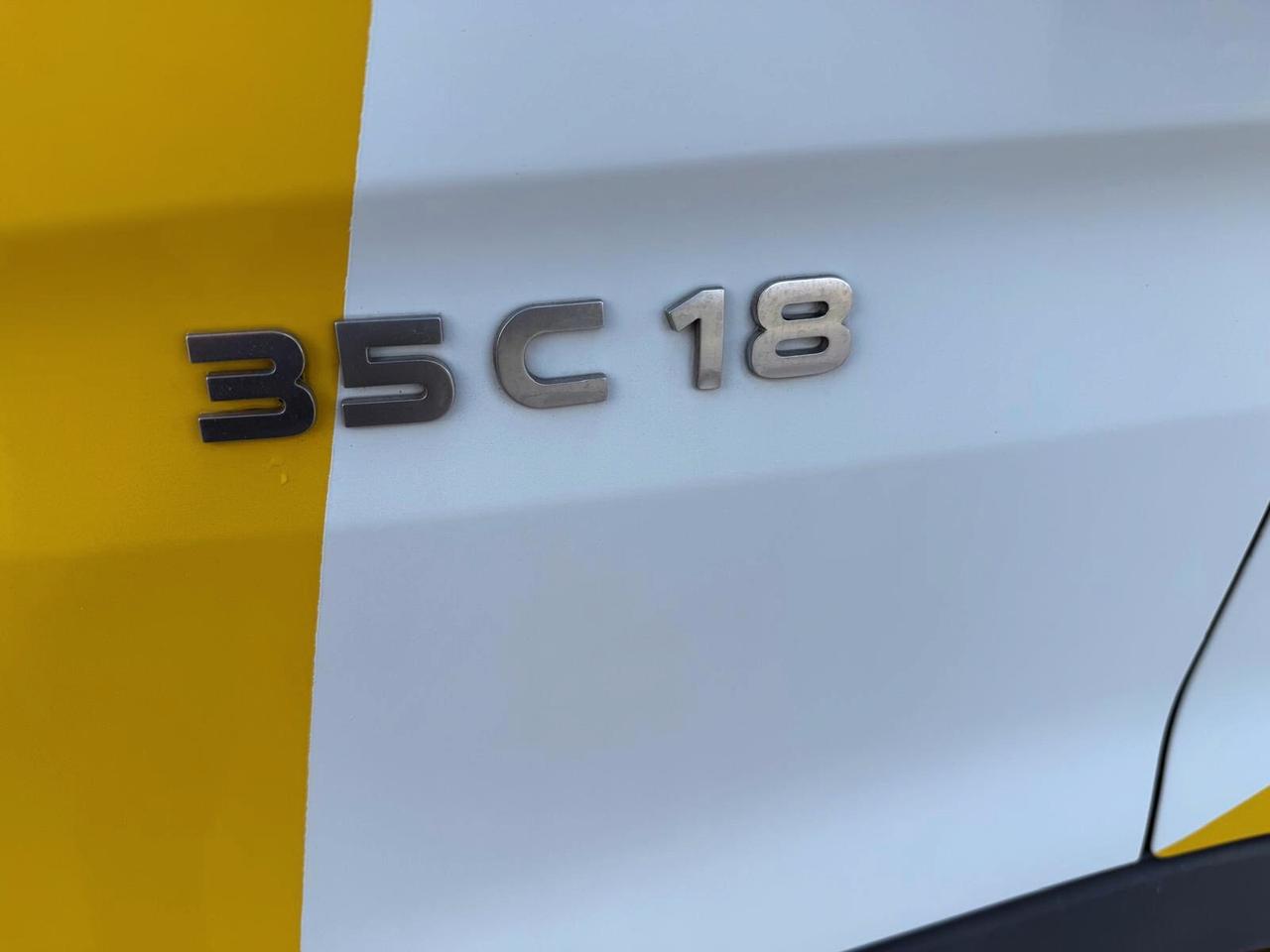 Iveco DAILY CARROATTREZZI SCARRABILE COMEAR