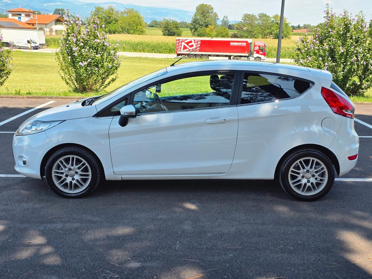 Ford Fiesta 1.4 DIESEL OK PER NEOPATENTATI UNICO PROPRIETARIO