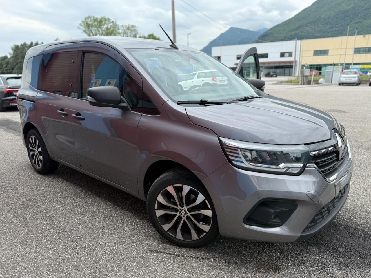 Renault Kangoo con pianale ribassato