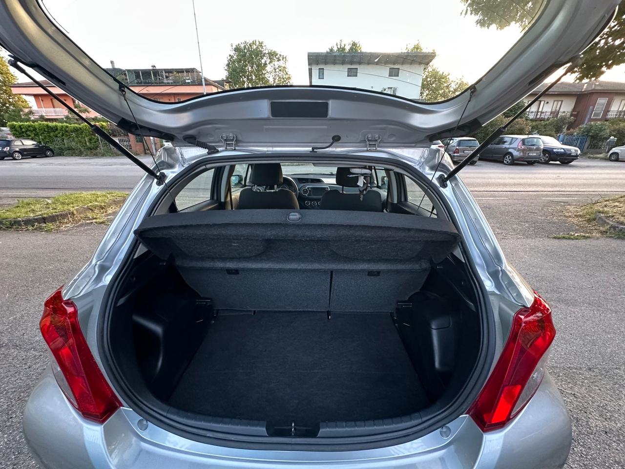 Toyota Yaris 1.3 5 porte Lounge