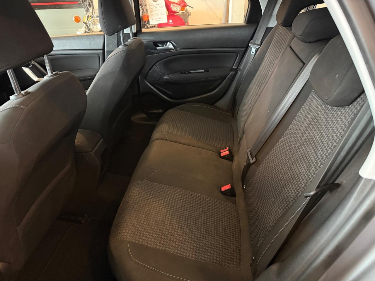 Peugeot 308 BlueHDi 130 S&S SW Business