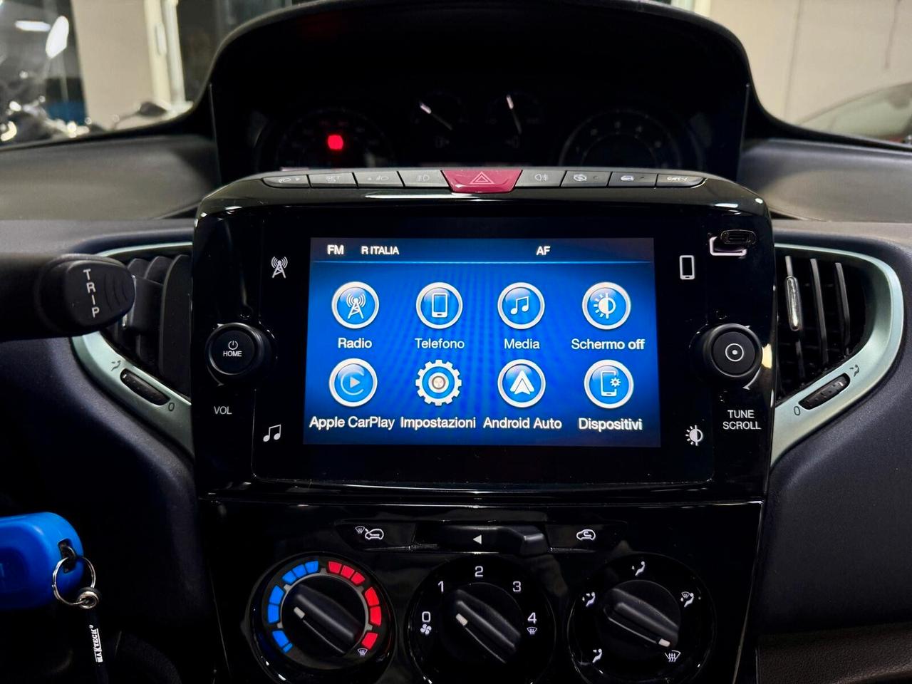 Lancia Ypsilon 1.0 FireFly S&S Hybrid 2023