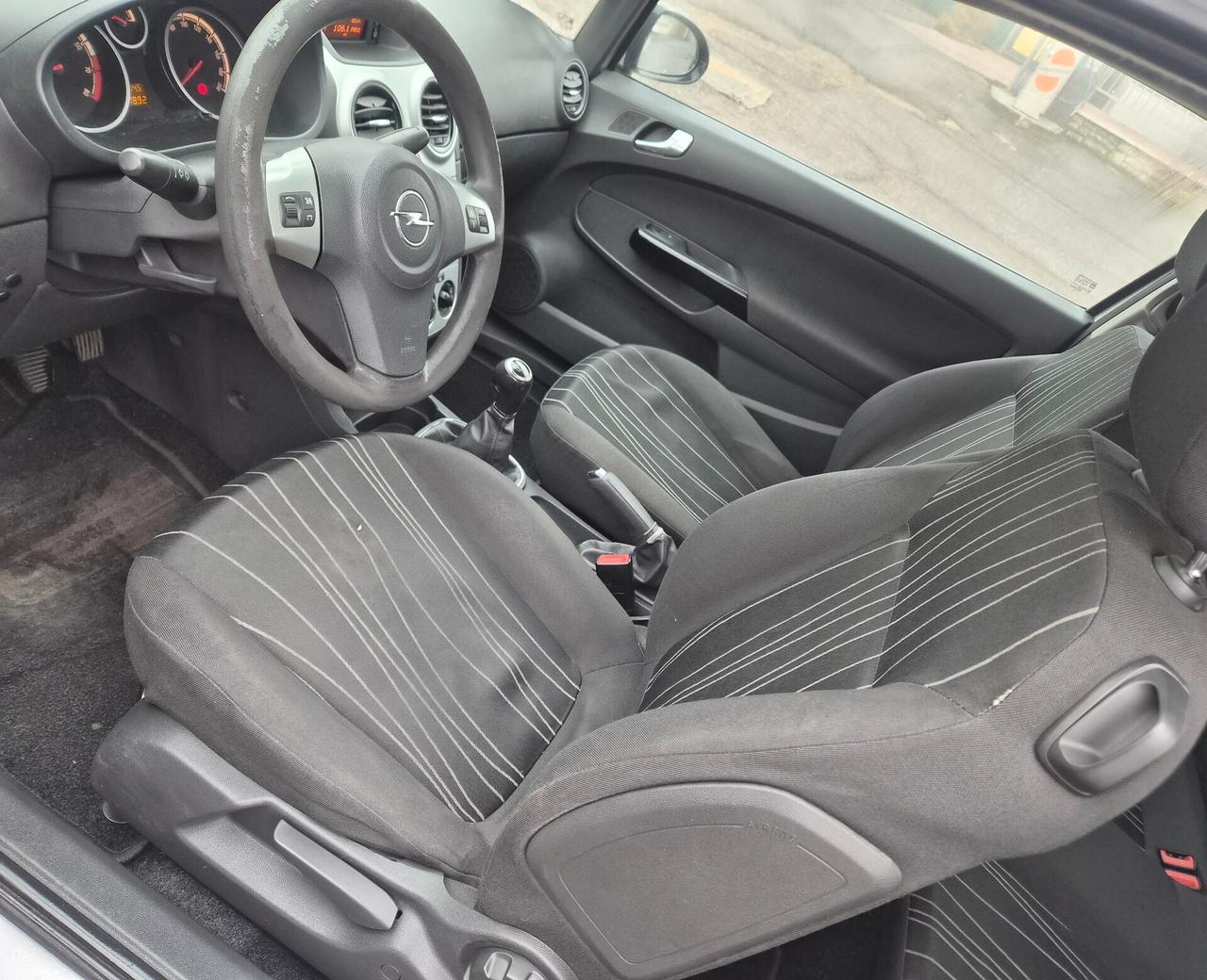 OPEL CORSA 1.2 GUIDABILE DA NEOPATENTATI