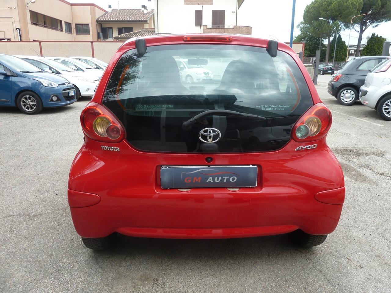 Toyota Aygo 1.0 12V VVT-i 5 porte Ok Neopatentati