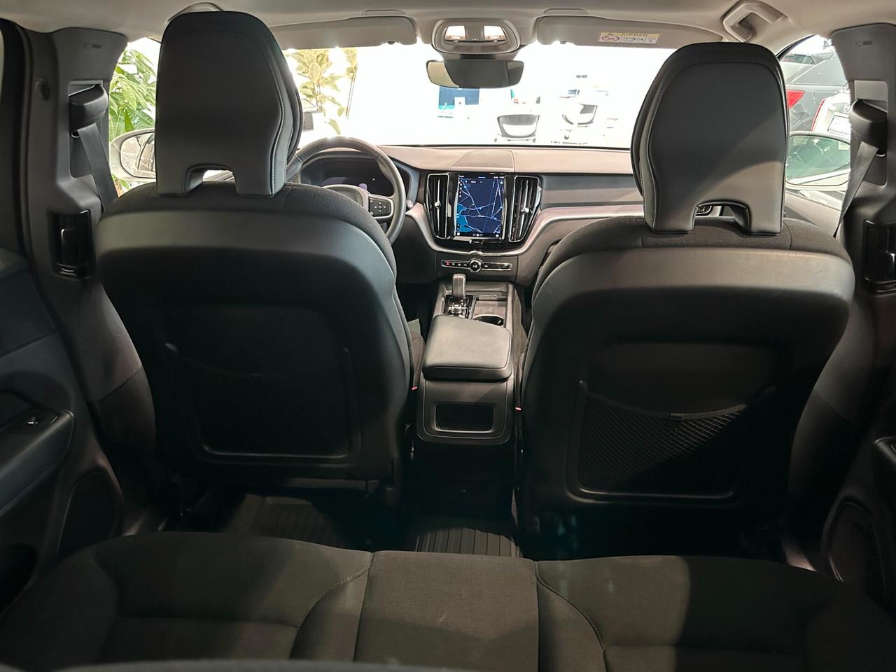 Volvo XC60 B4 (d) AWD Geartronic Momentum VAN