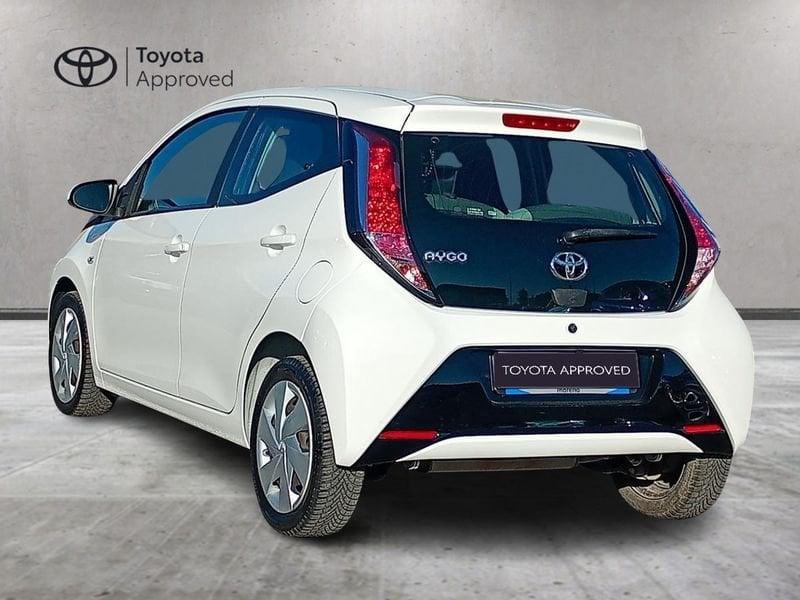 Toyota Aygo 5 Porte 1.0 VVT-i x-play my15