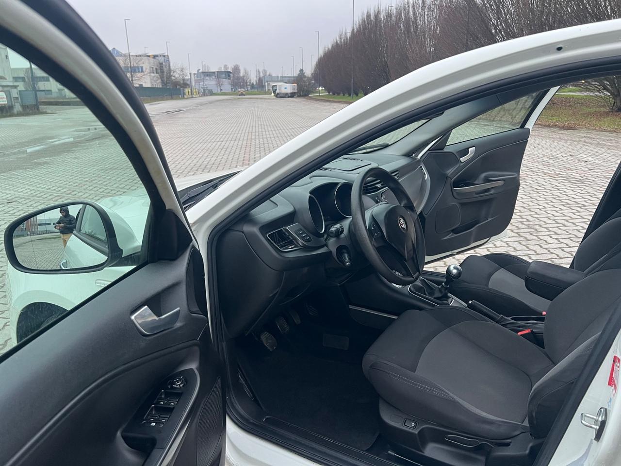 Alfa Romeo Giulietta 1.6 JTDm-2 105 CV Distinctive