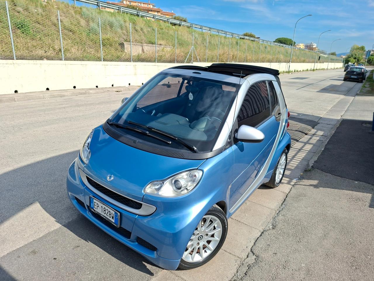 Smart ForTwo 1000 52 kW MHD cabrio passion SERVOSTERZO