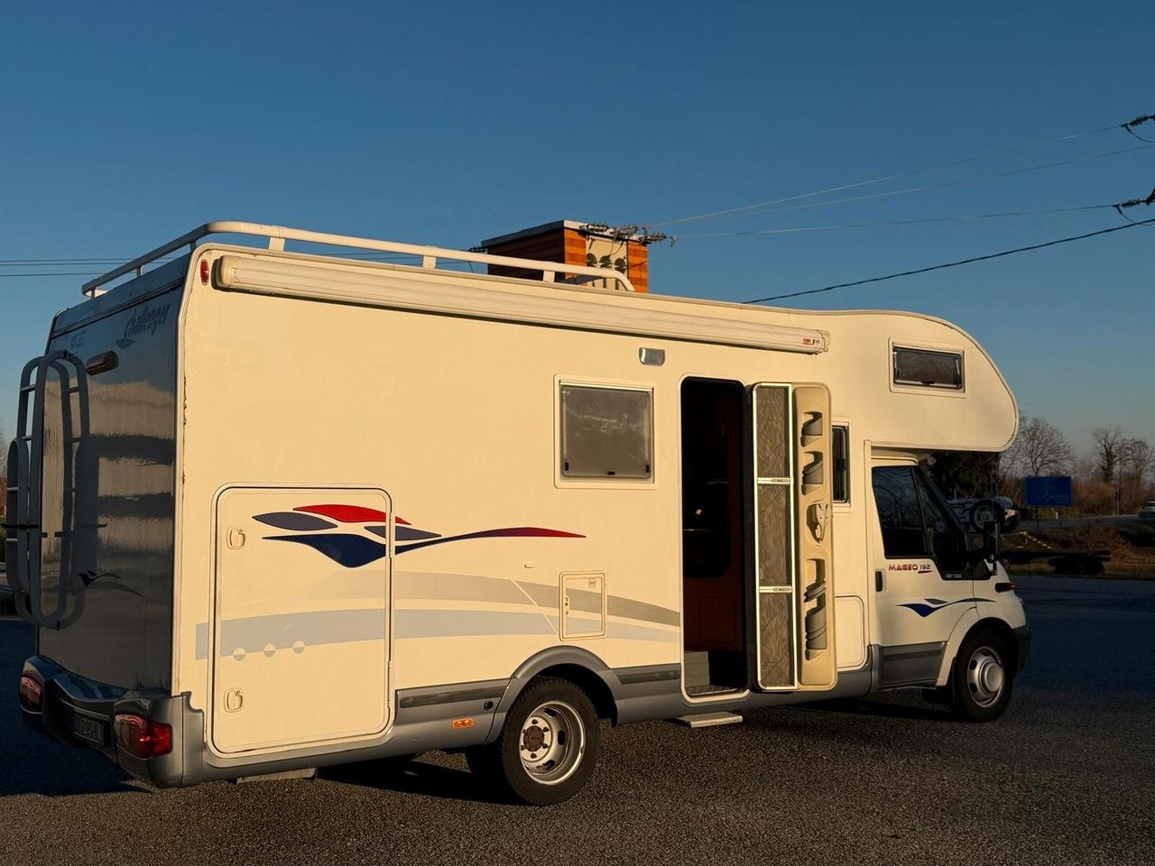 Ford TRANSIT mansardato