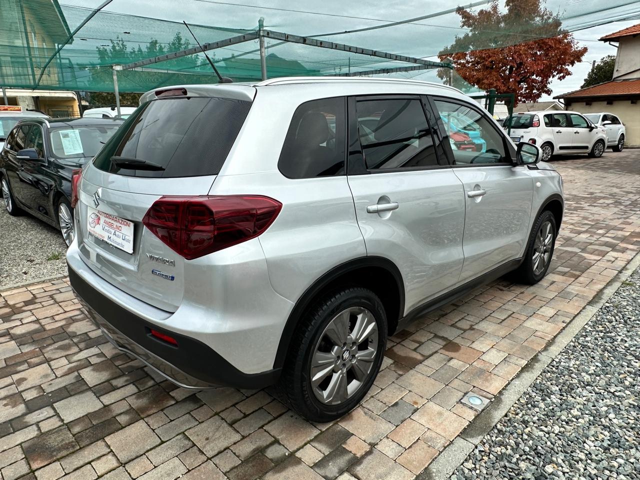 Suzuki Vitara 1.4 Hybrid Top