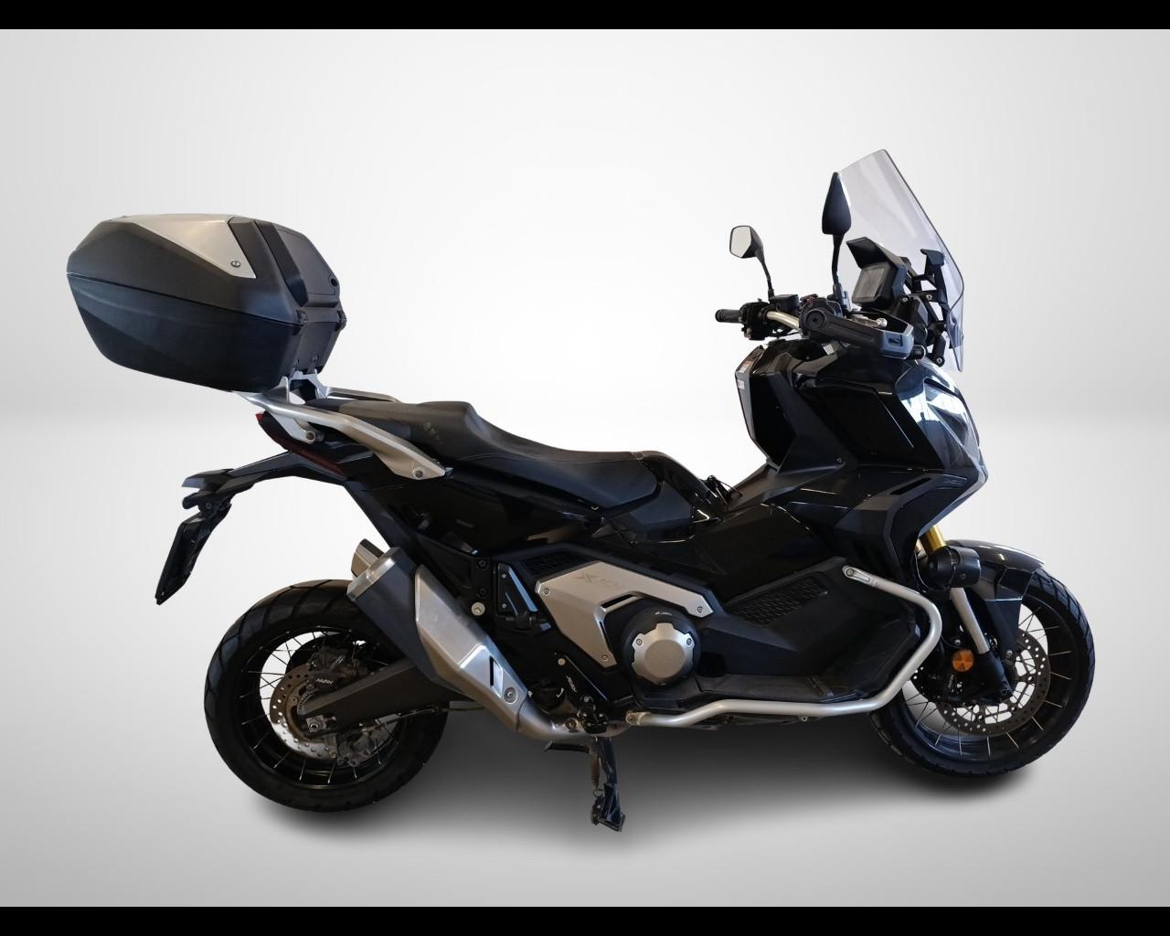 Honda X-ADV 750 - DCT Travel