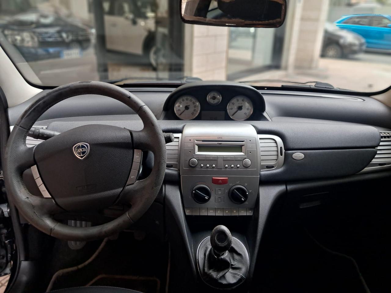 Lancia Ypsilon 1.3 MJT 75 CV MomoDesign-Euro4690