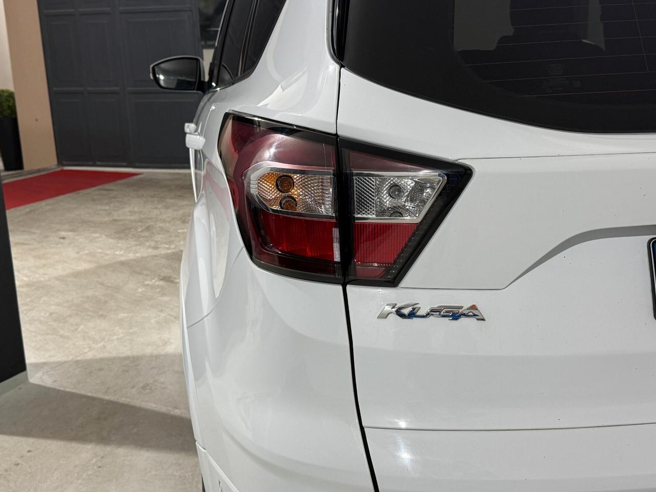 Ford Kuga 2.0 TDCI 120 ST-Line Tetto apribile