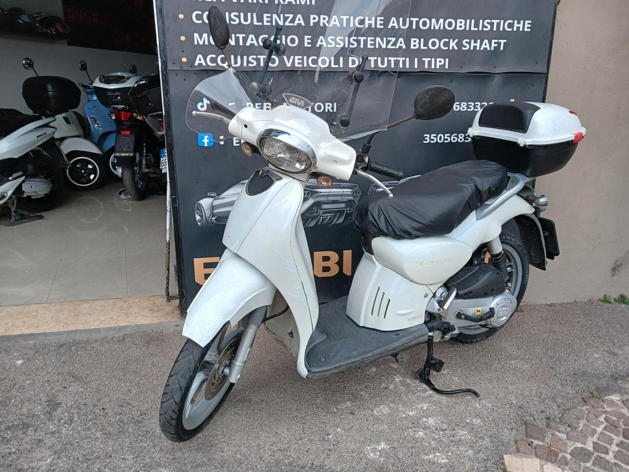 Aprilia Scarabeo 100.