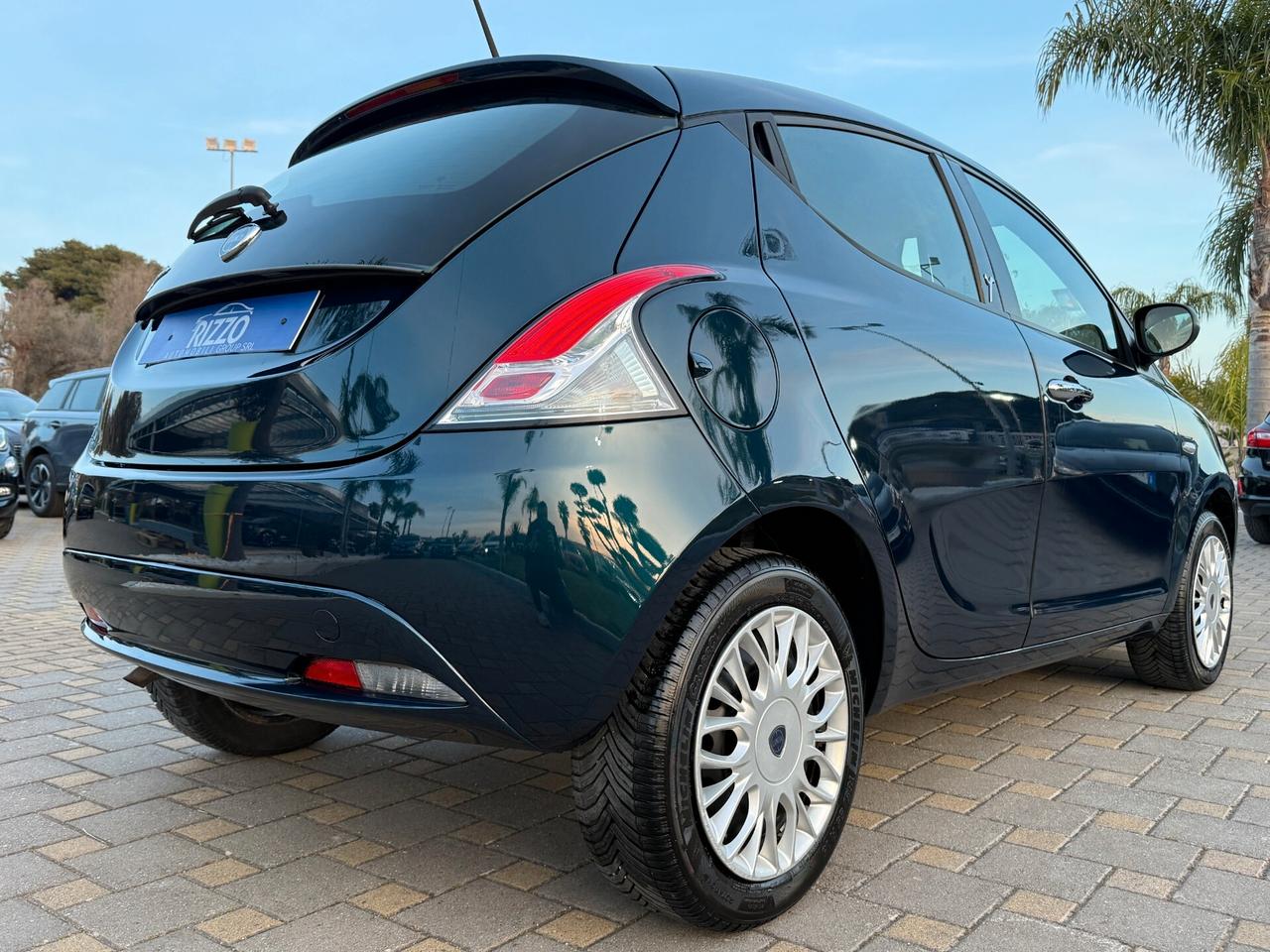 Lancia Ypsilon 1.2 69CV 5 porte Elefantino 68000km