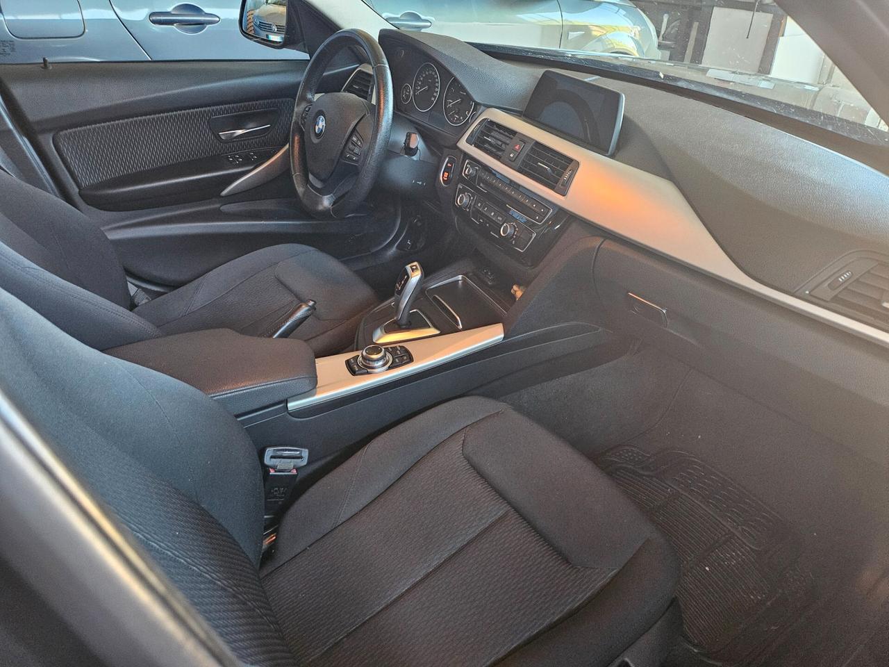 Bmw 318 318d Touring Business con TETTO aut