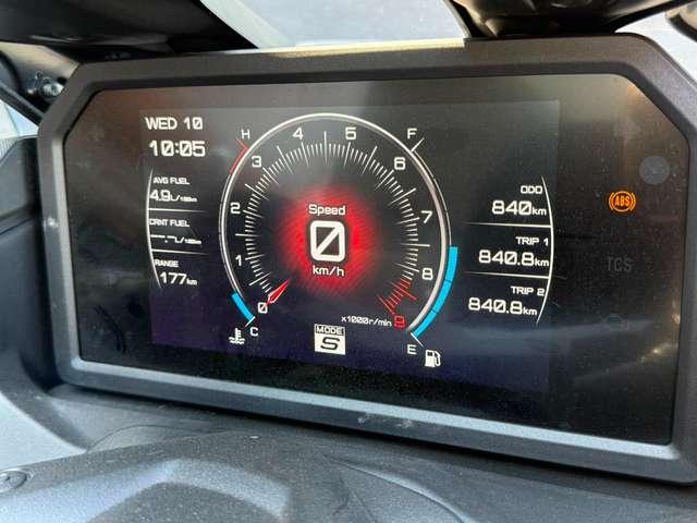 Yamaha TMAX 560 xp560 Akrapovich+scarico originale. Solo 800km