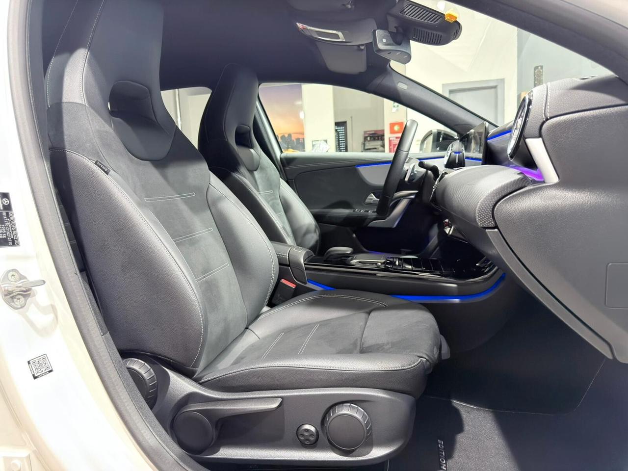 MERCEDES A200 D AUTO PREMIUM AMG LINE 2.0 150CV