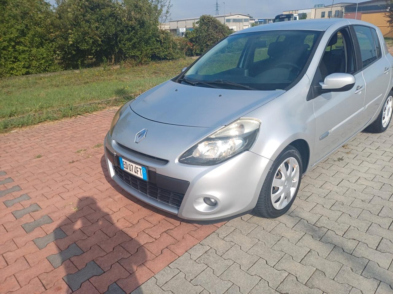 Renault Clio 1.2 16V 5 porte Dynamique