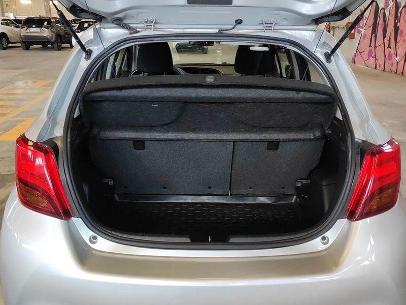 Toyota Yaris 1.5 Hybrid 5 porte Active + CERCHI IN LEGA AREA C FREE