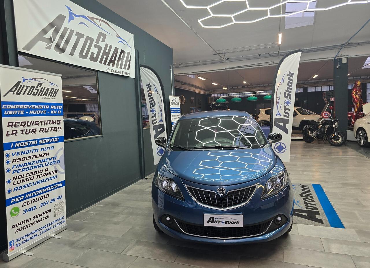 LANCIA YPSILON 1.0 FIREFLY HYBRID GOLD XNEOPATENTATO