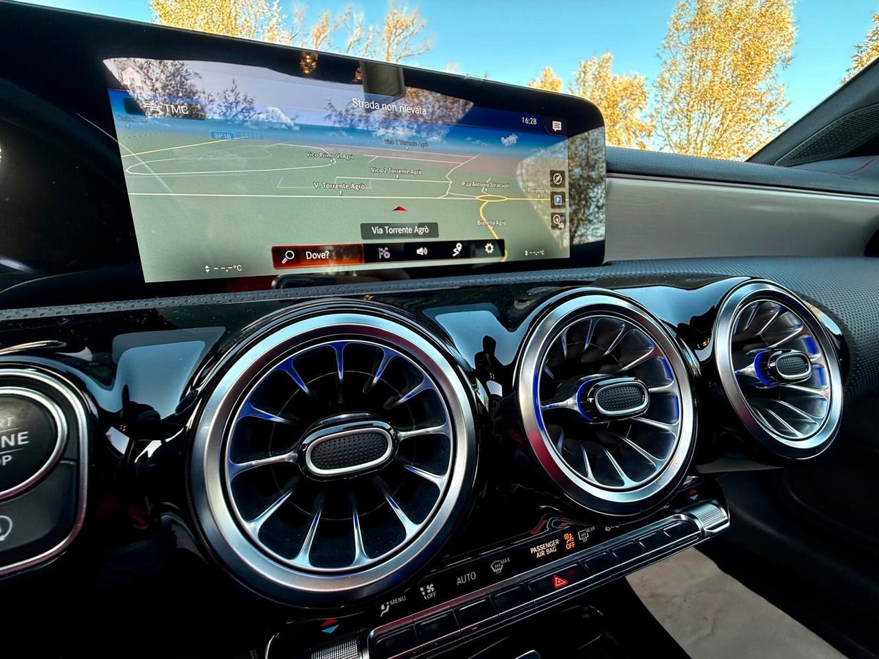 MERCEDES- BENZ CLA 180 D AUTOMATIC AMG LINE PREMIUM