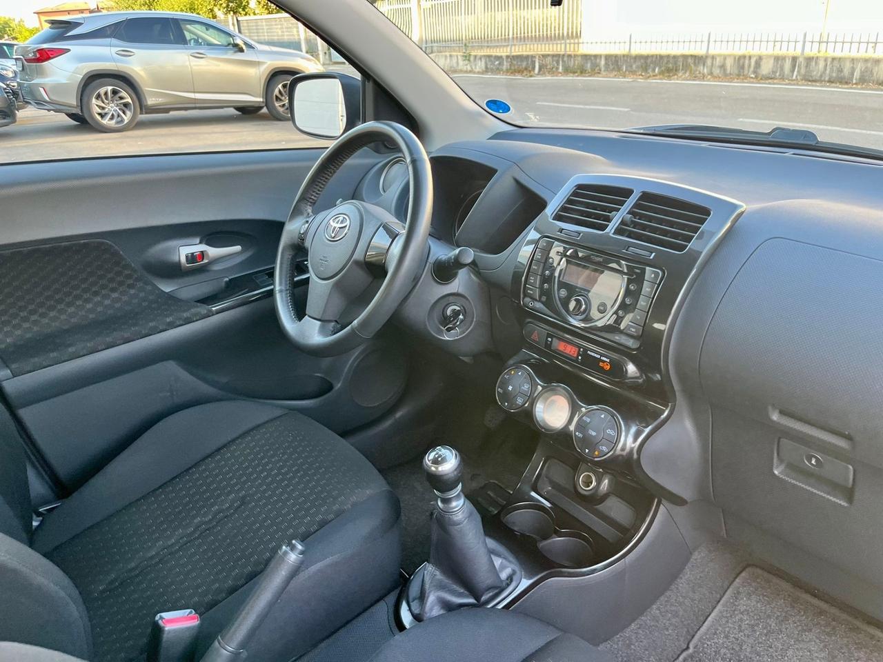 Toyota Urban Cruiser 1.4 D-4D 4x4 2012 145.000km perfetta