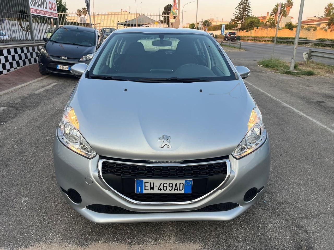 Peugeot 208 1.4 HDi 68 CV 5 porte Unipro 2014