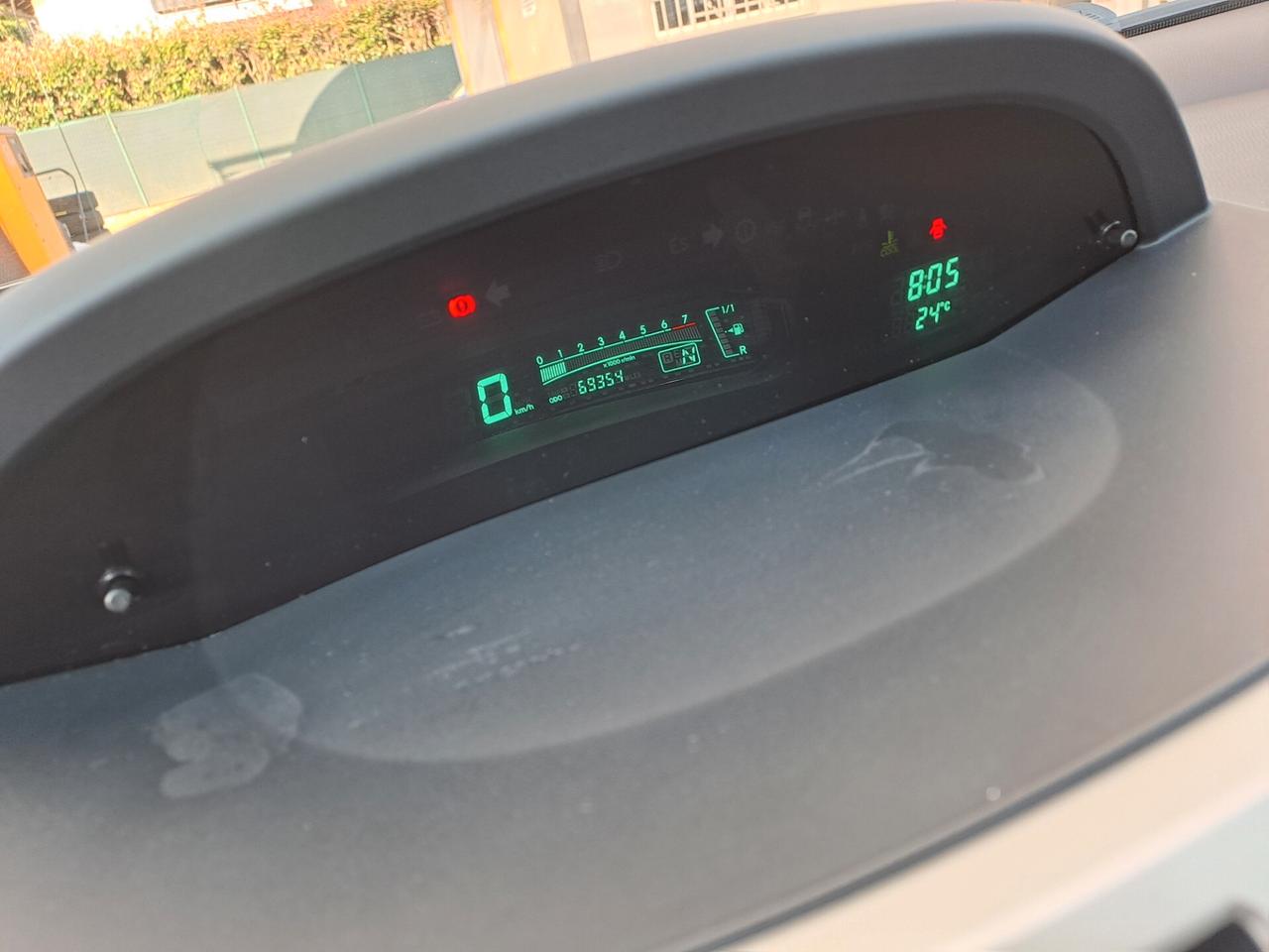 Toyota Yaris 1.3 5 porte Sol