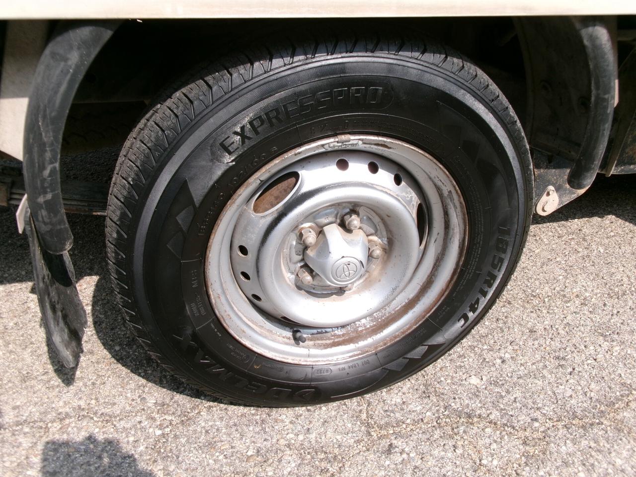 Toyota Hilux 2.5 D-4D 2WD 2p. Pick-up