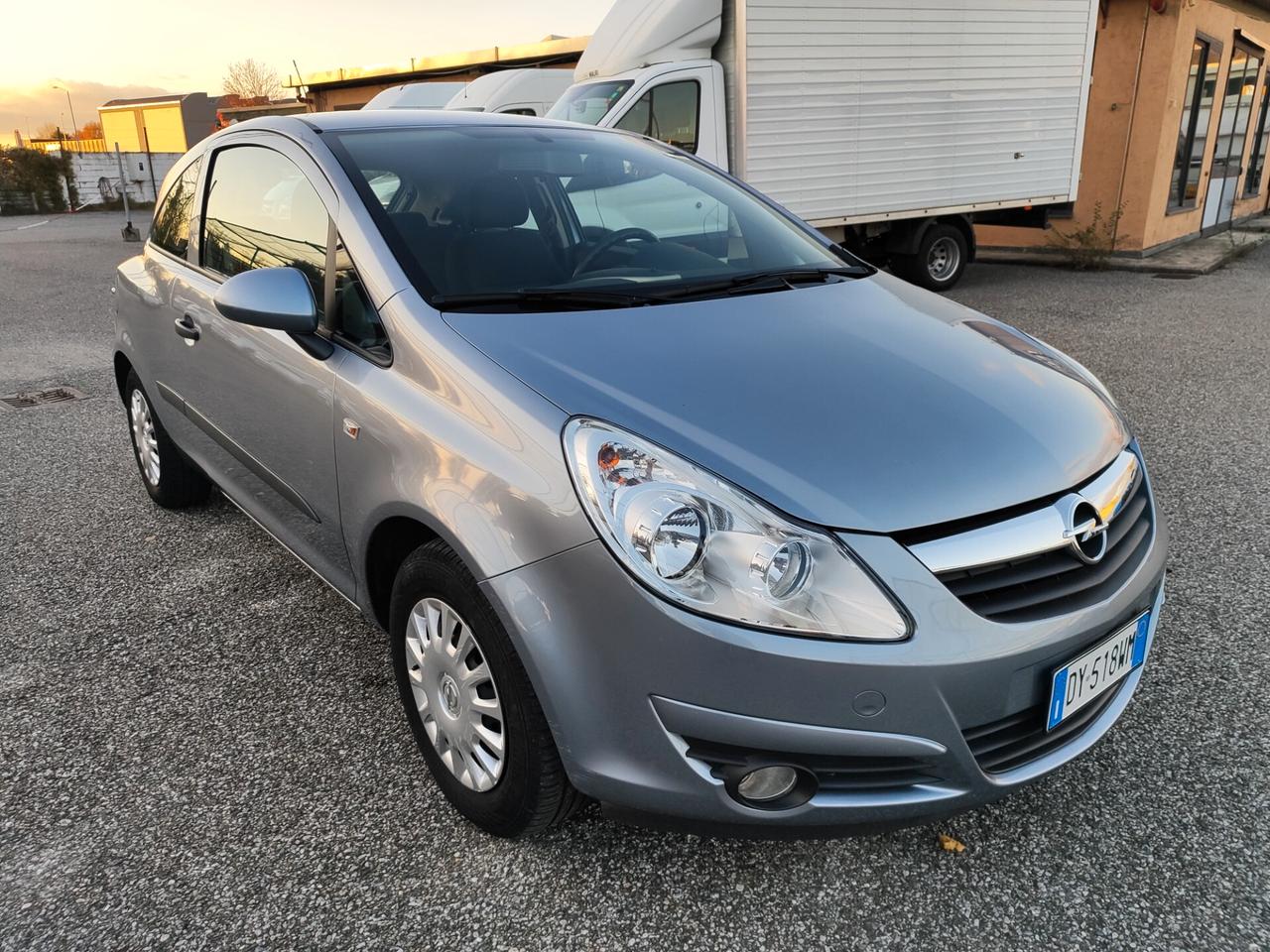 Opel Corsa 1.2 3 porte Enjoy